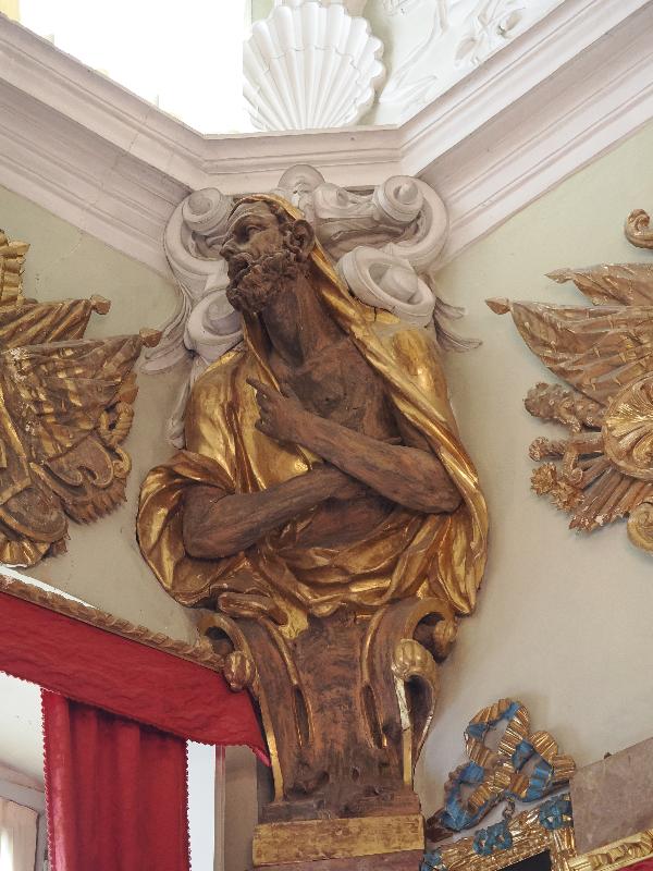 Isola Bella, Italy: Palazzo Borromeo, La Sala del Trono (The Throne Room): telamon