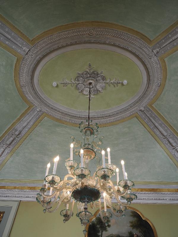 Isola Bella, Italy: Palazzo Borromeo, Sala dello Zuccarelli (Zuccarelli Room): chandelier