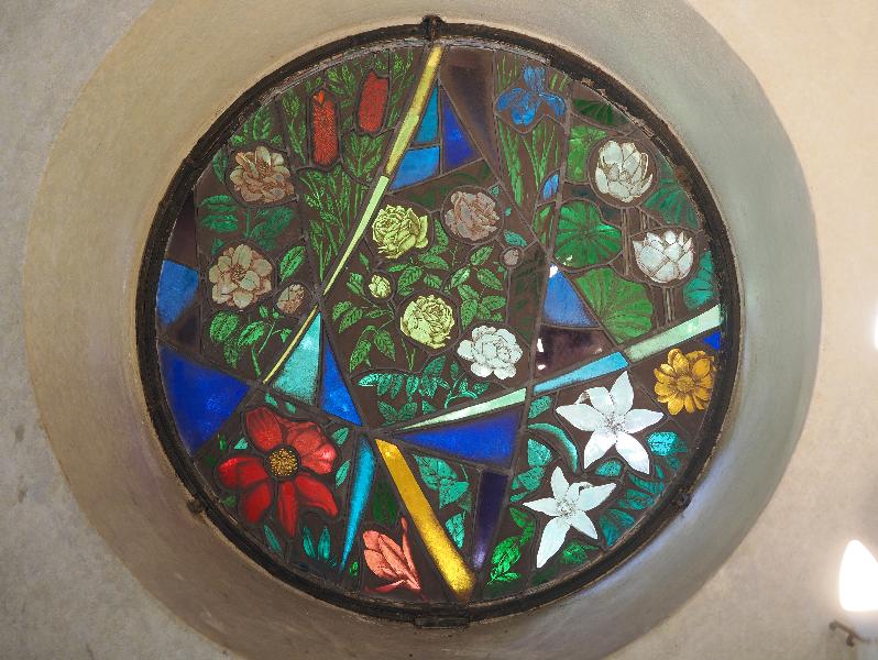 Verbania, Italy: Giardini Botanici di Villa Taranto, chapel: flowers window (ca. 1965, Paolo Rivetta)