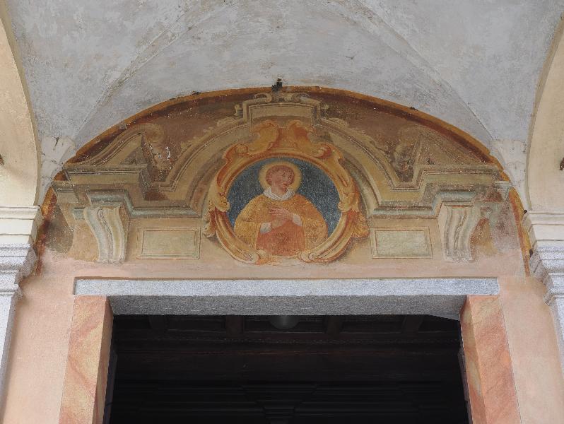 Pallanza, Italy: Church of San Leonardo: painting over entrance