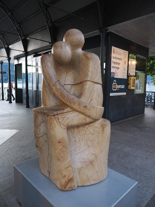 Bellagio, Italy: Piazza Giuseppe Mazzini: Intimita (Giovanni Mason)