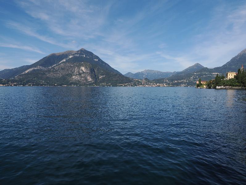 Varenna, Italy: Villa Monastero, garden: view across lake towards Menaggio