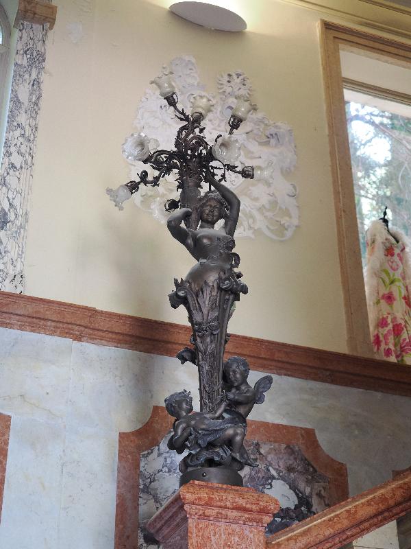 Varenna, Italy: Villa Monastero, Staircase: female light
