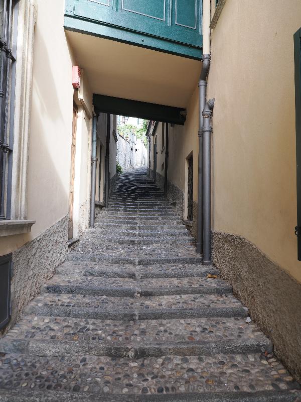 Bellagio, Italy: Salita Don Cesare Maraffio: view up steps