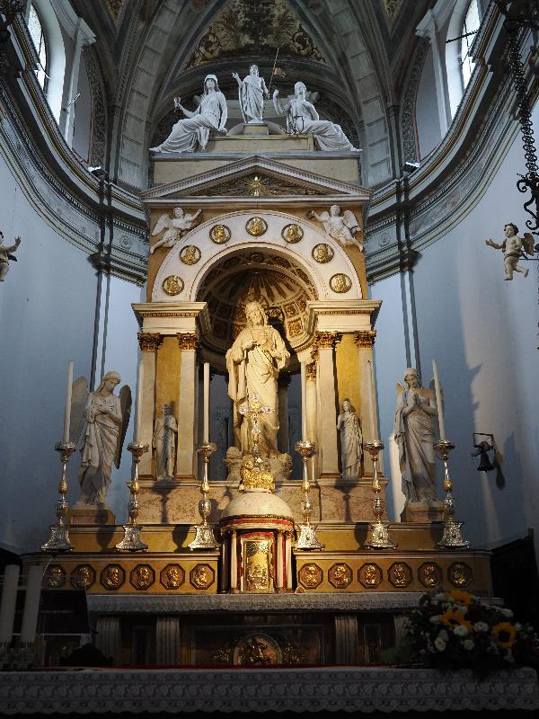 Bellano, Italy: Chiesa Prepositurale dei Santi Nazaro e Celso: high altar