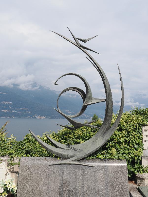 Bellano, Italy: Communal Cemetery: Schiatti monument