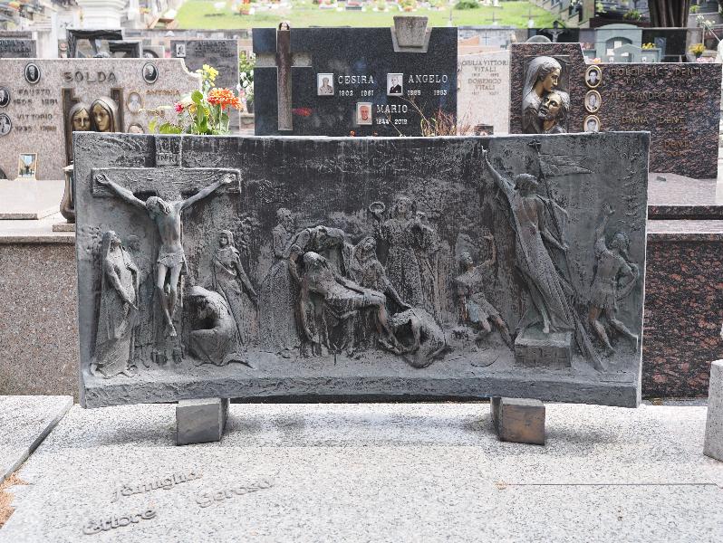 Bellano, Italy: Communal Cemetery: Gerosa monument, Crucifixion (Paolo Chirico)