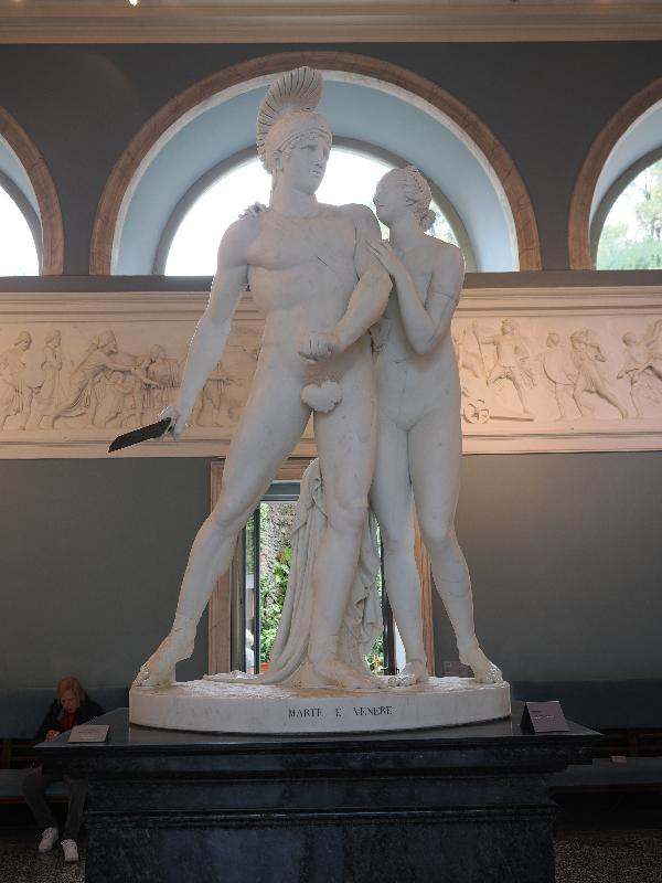 Tremezzina, Italy: Villa Carlotta, Marble Hall: Mars and Venus (1805, Luigi Acquisti)