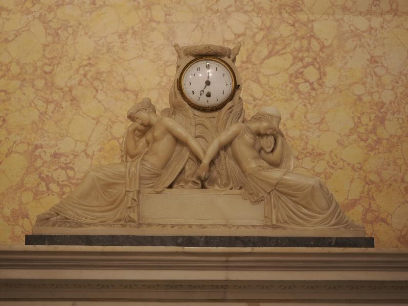 Tremezzina, Italy: Villa Carlotta, Marble Hall: clock with Victory and Minerva figures (first quarter 19th century, Pietro Fontana)
