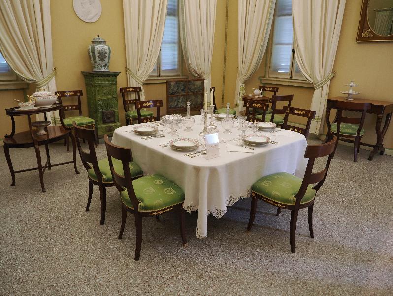 Tremezzina, Italy: Villa Carlotta, Dining Room: view
