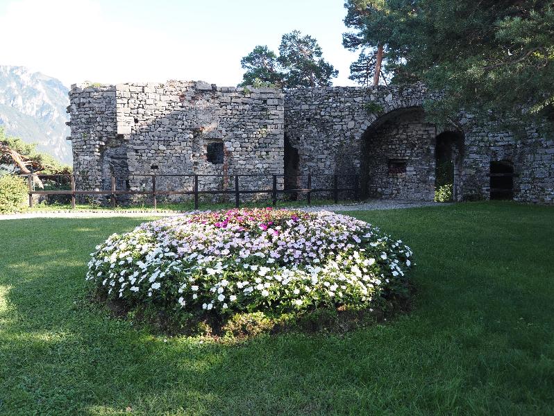 Bellagio, Italy: Rockefeller Foundation: remaining walls of old fort