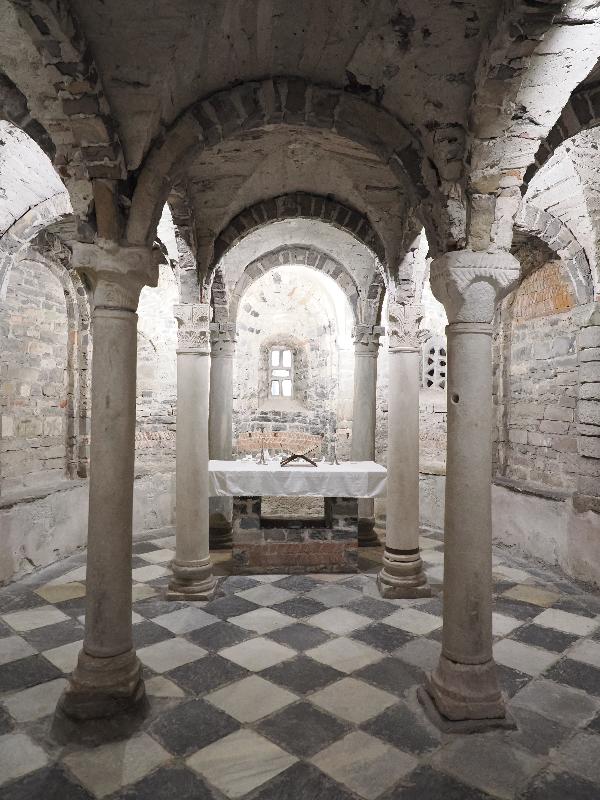 Lenno, Italy: Chiesa Santo Stefano: crypt