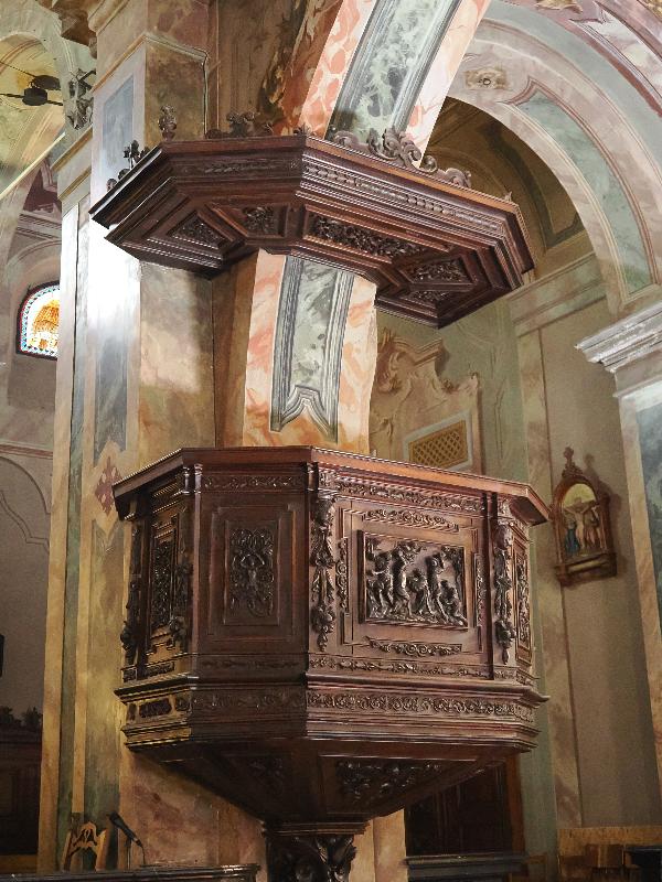 Lenno, Italy: Chiesa Santo Stefano: pulpit