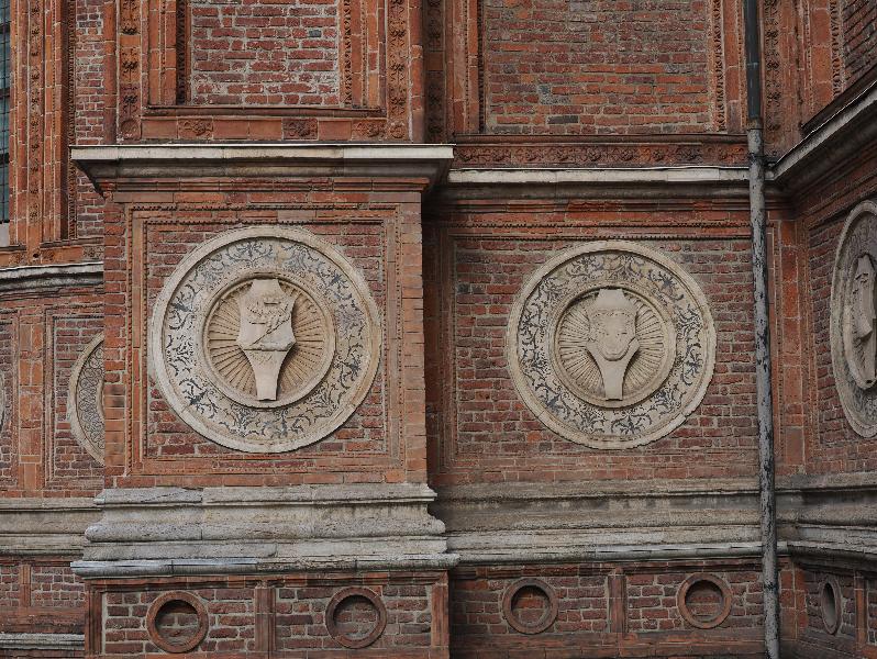 Milan, Italy: Basilica di Santa Maria delle Grazie: wall decoration