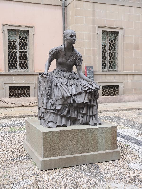 Milan, Italy: Piazza Belgioioso: statue to Cristina Trivulzio di Belgiojoso (2021, Giuseppe Bergomi)