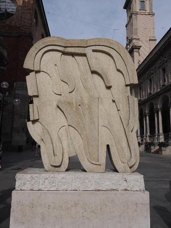 Milan, Italy: Piazza dei Mercanti: Giallo Mori (1977, Pietro Consagra)