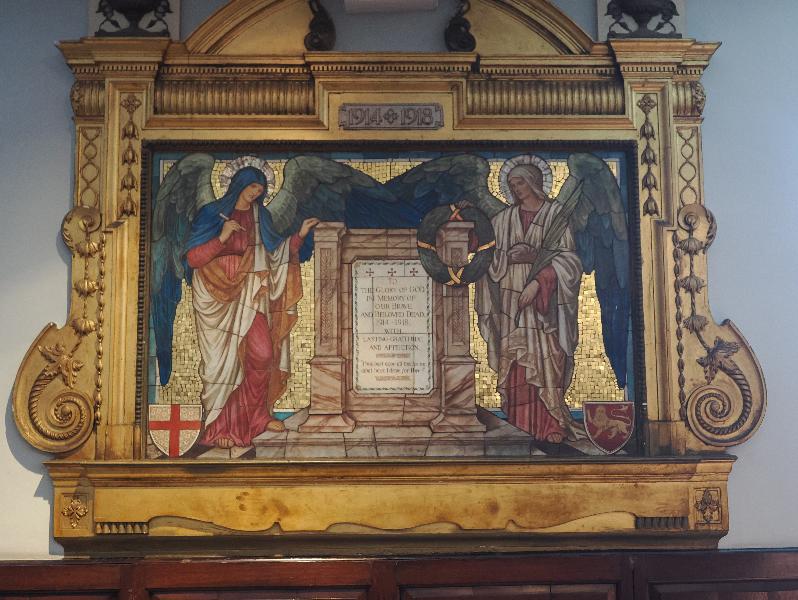 London, England: St Botolph-without-Bishopsgate: World War 1 memorial, two angels (William Glasby)