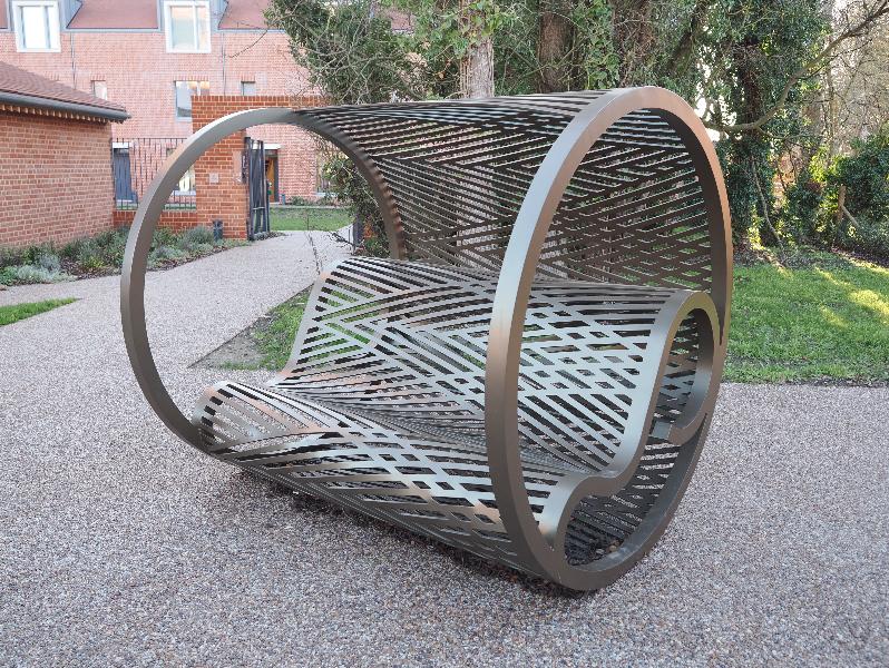 Cambridge, England: Hinsley Lane: bench