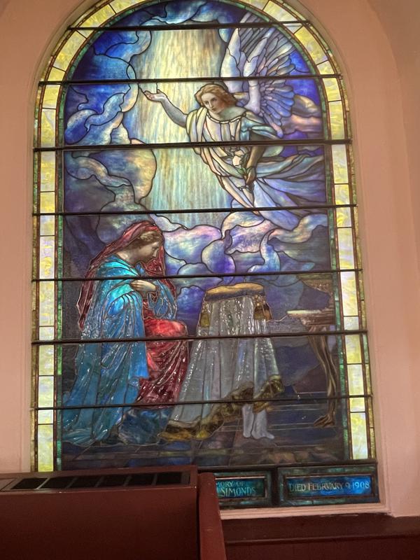 Simonds Memorial Window:  Annunciation to Virgin