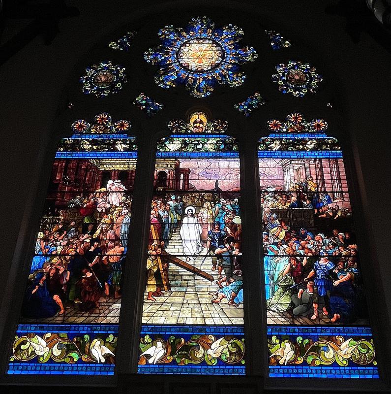 Kemper Memorial Window:  Christ Leaving the Praetorium