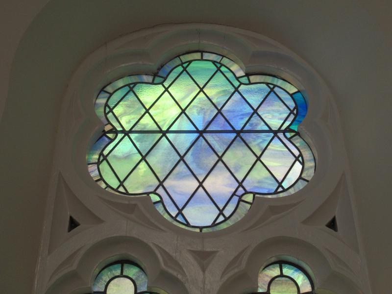 185 blue, green and amber windows