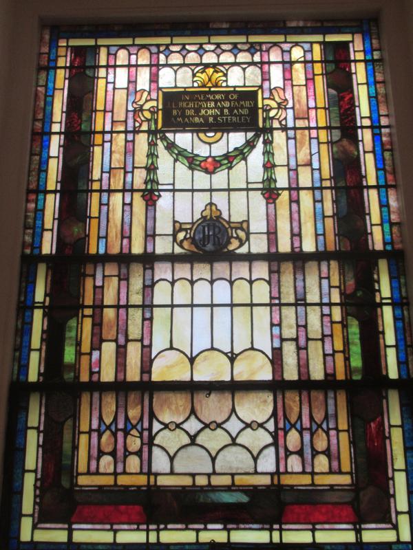 Rightmyer Memorial Window:  ornamental