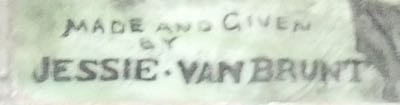 item signature has a photo